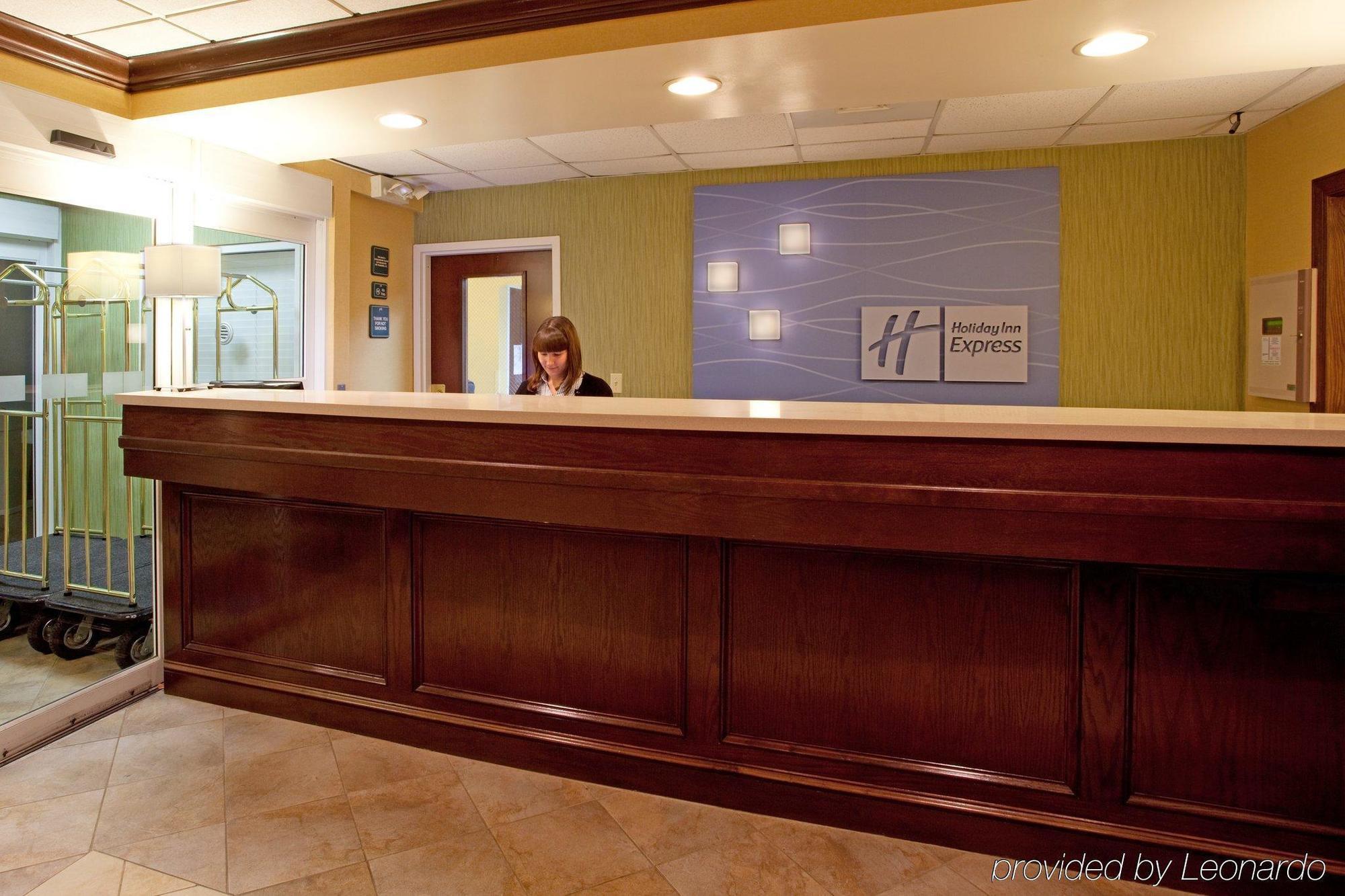 Holiday Inn Express Hotel & Suites Charleston-Ashley Phosphate By Ihg Север Чарлстон Интерьер фото